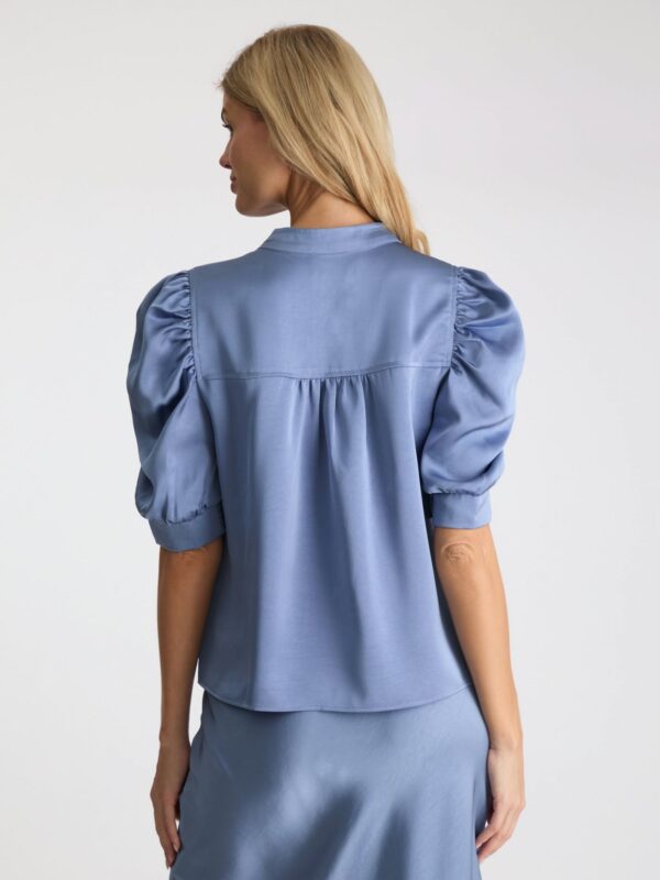 Roella Heavy Satin Blus - Bild 4